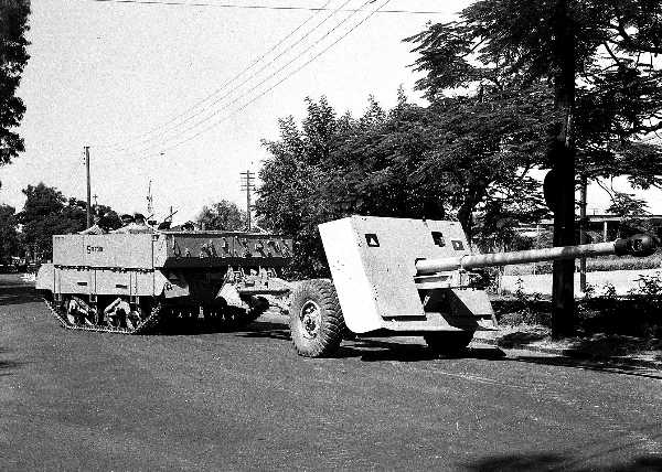  1LF  1951  Moascar Minden Camp Ismalia Anti Tank Pln  !7 Pdr815